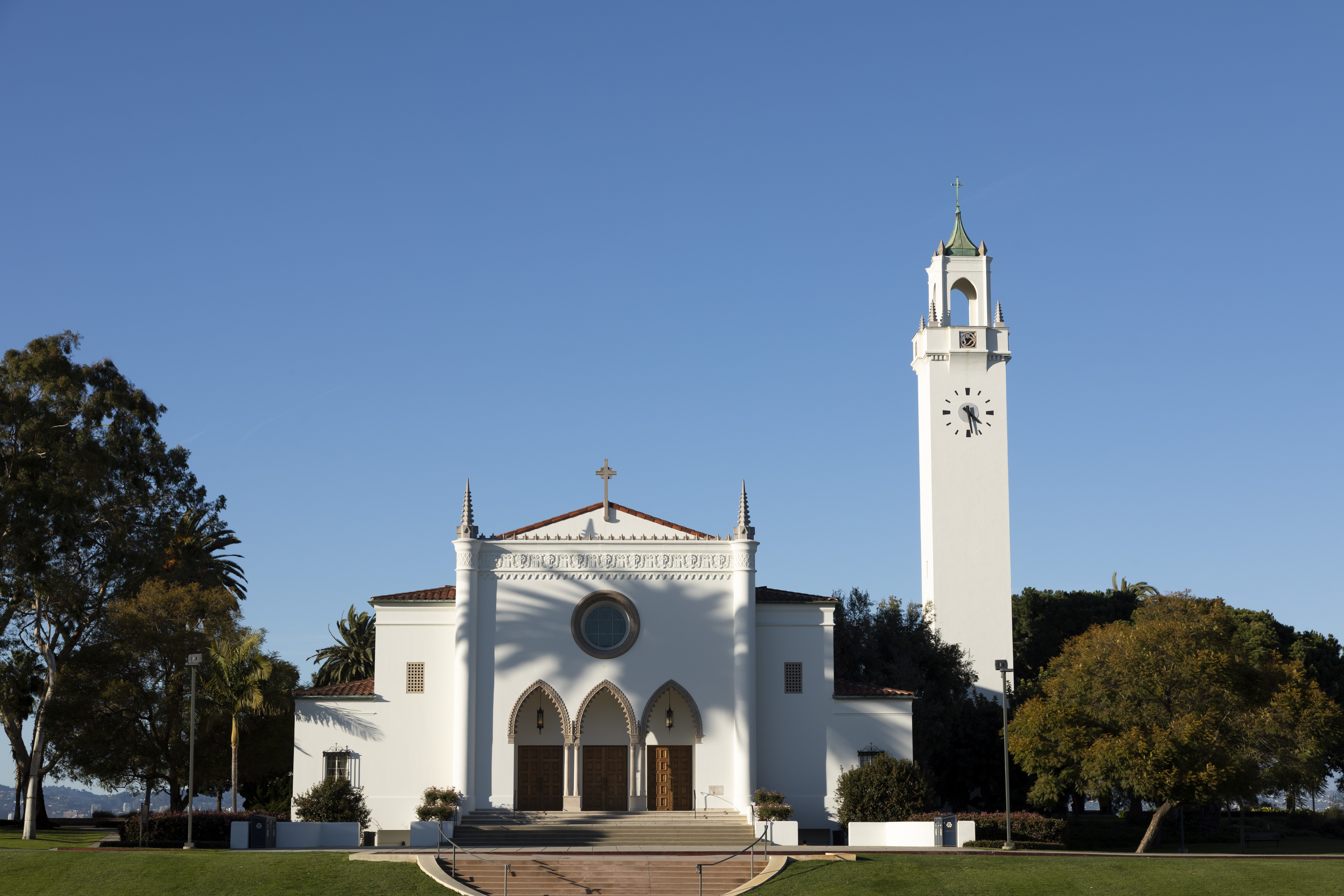 image of LMU Chapel and Sunken Garden